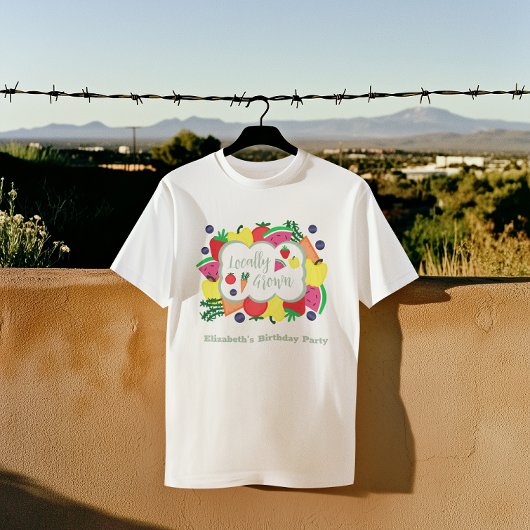 局所的に成長したファーマーズマーケット誕生日 Tシャツ