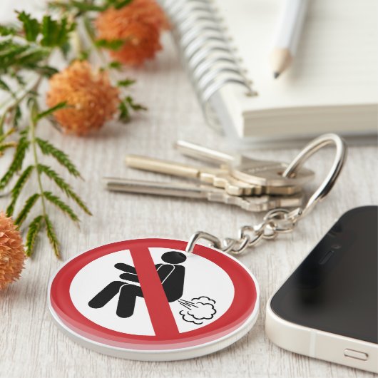 屁をする⚠のおもしろいなタイの洗面所の印の⚠無し キーホルダー (正面右)