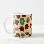 居心地のよい冬のクリスマスの休日のミトン コーヒーマグカップ (左)