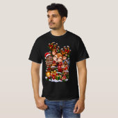居心地の良いクリスマストナカイ – かわいい冬の休日 Tシャツ (正面フル)
