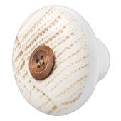 居心地の良いケーブルニットのセーターのボタン素朴な茶色のクリーム セラミックノブ (右)