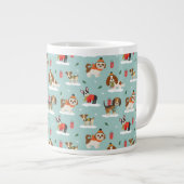 居心地の良いスカーフ模様のクリスマスドッグ ジャンボコーヒーマグカップ (正面右)