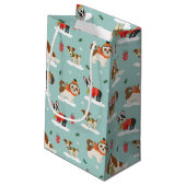 居心地の良いスカーフ模様のクリスマスドッグ スモールペーパーバッグ (裏面アングル)
