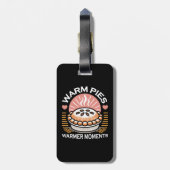 居心地の良いパイイラストレーション：暖かいパイ暖かい瞬間 ラゲッジタグ (裏面縦)