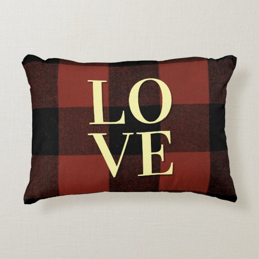 居心地の良い愛：赤と黒のプレイドフランネルデザイン アクセントクッション (正面)