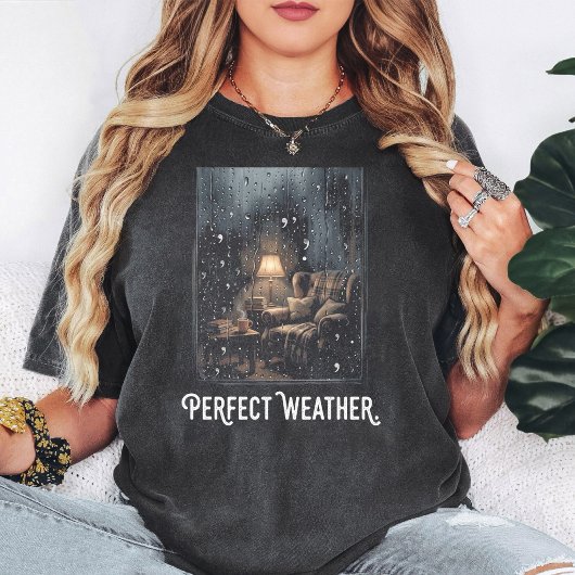 居心地の良い雨の日読書コーナー Tシャツ