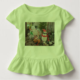 屋外の休日のおもちゃペンギン、ポーラベアとラインナップ ベビーTシャツ