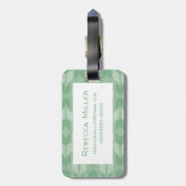 屋外のGeoのステップ|緑の矢パターン ラゲッジタグ (裏面縦)