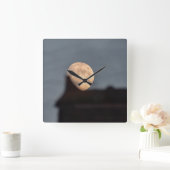 屋根の後ろから昇る月 スクエア壁時計 (ホーム)