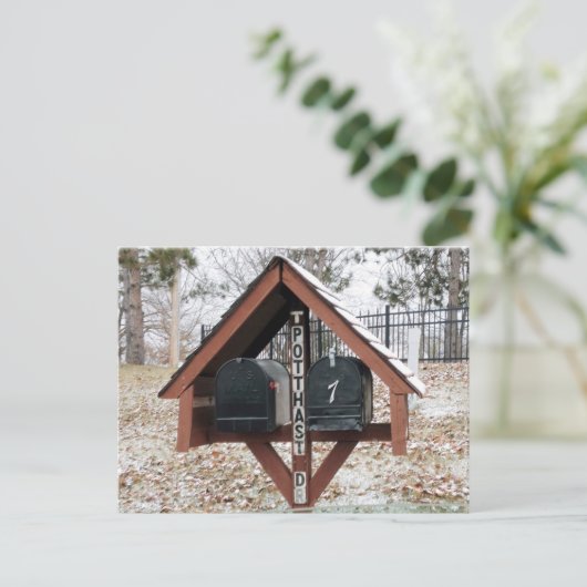 屋根はがきの下の二重のメールボックス ポストカード (スタンド正面)