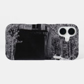 屋根付き橋 iPhone 16ケース (裏面横)