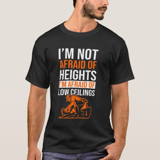 屋根職人 屋根葺き職人 建設作業員 デザイン Tシャツ (正面)