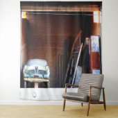 屋根裏の車 タペストリー (インサイチュ)