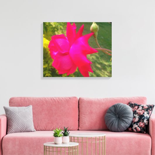 展開美しい:赤いバラとその芽 キャンバスプリント (インサイチュ (リビング))