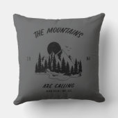 山々が呼び寄せていて我々は行く クッション (裏面)