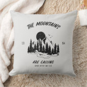 山々が呼び寄せていて我々は行く クッション (ブランケット)