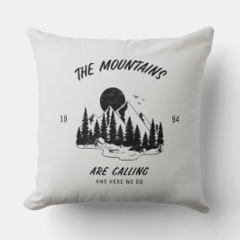 山々が呼び寄せていて我々は行く クッション