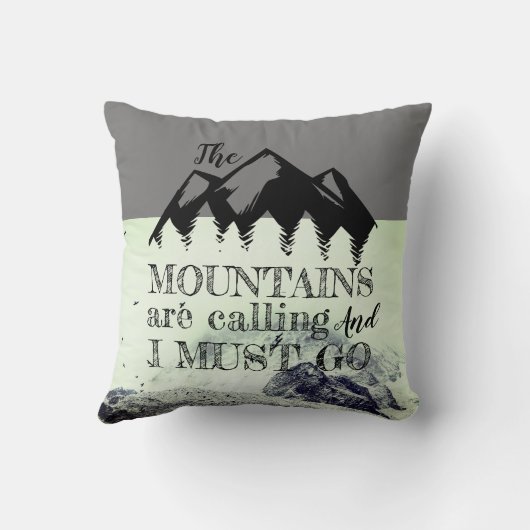 山々が呼び寄せているから薄緑に染まらなけりゃならぬ クッション (裏面)