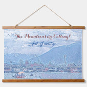 山々が鮮やかな青の湖とボートを呼んでいる 吊り下げ型タペストリー (正面)