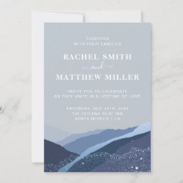 山々の山々の中の夕方に青い埃っぽい 招待状