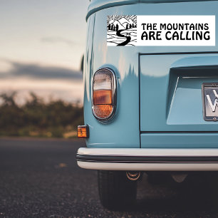 山々はヴァンライフキャンパーRVingを呼んでいる バンパーステッカー