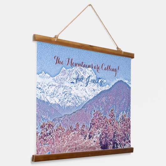 山々は鮮やかな青の雪の服を呼んでいる 吊り下げ型タペストリー (傾斜あり)