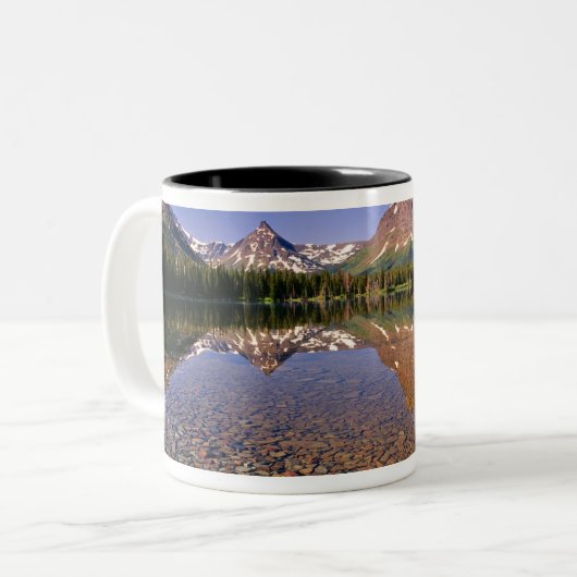 山々は〜の静かな二つのメディシン湖に反射する ツートーンマグカップ (正面左)