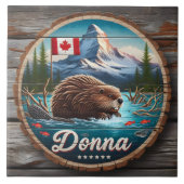 山々を持つ森林の池にカナダのビーバー タイル (正面)