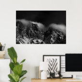 山々を覆う白い雲 ポスター (ホームオフィス)