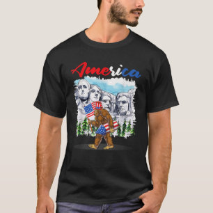 山おもしろいラシュモアビッグフット米国国旗のインディペン Tシャツ