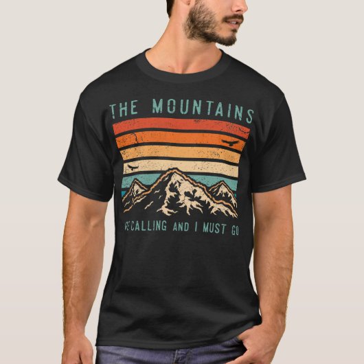 山が呼ばれて行かねばならない Tシャツ (正面)