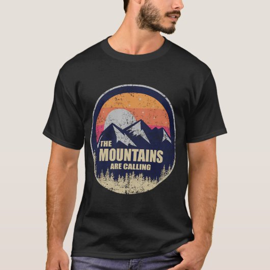 山が呼んでいるグラフィック Tシャツ (正面)