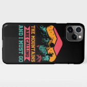 山が呼んでいる、私は行かなければならない、ハイキング愛好家たちよ iPhoneケース (裏面横)