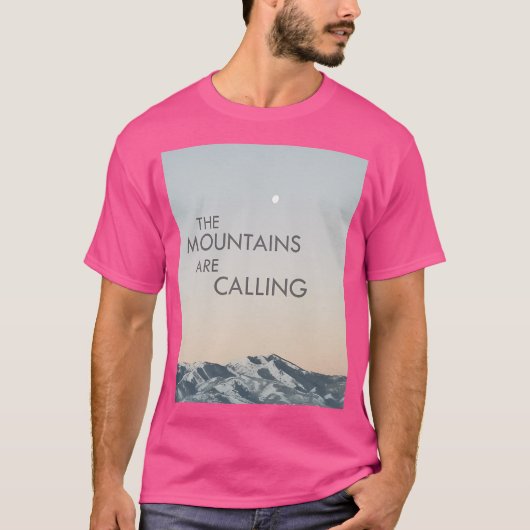 山が山と月の活動を呼んでいる Tシャツ (正面)