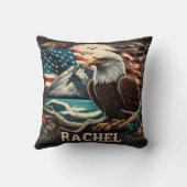 山とアメリカ国旗に突き当たったハゲのワシ クッション (裏面)