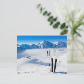 山とスキー用具 ポストカード (スタンド正面)