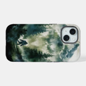 山とビッグフット iPhone 15ケース (裏面横)