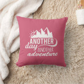 山と太陽との冒険引用文 クッション (ブランケット)