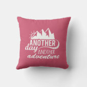 山と太陽との冒険引用文 クッション (裏面)