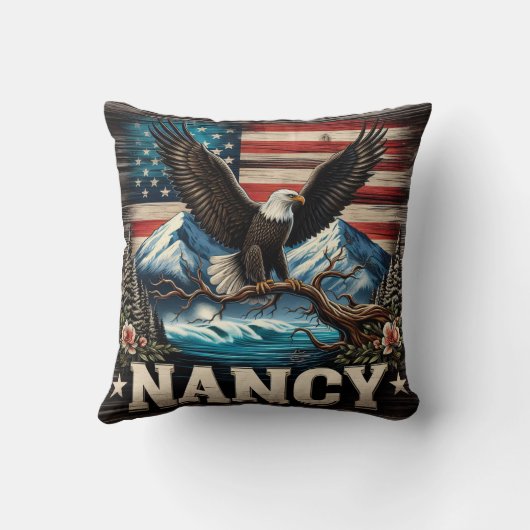 山と威厳のある旗の中に建てられたワシ クッション (裏面)