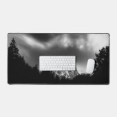 山と川のドラマチックな風景 デスクマット (キーボード&マウス)