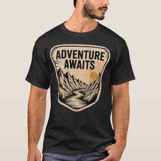 山と川の夕日 Tシャツ