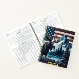 山と旗の背景を持つムース ノートブック