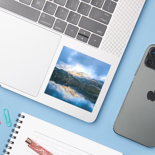 山と湖の風光明媚な自然写真 シール (ノートパソコンとiPhone)