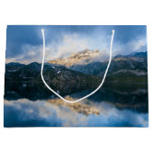 山と湖の風光明媚な自然写真 ラージペーパーバッグ (正面)