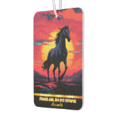 山に囲まれた夕暮れ時に黒馬が駆ける カーエアーフレッシュナー (左)