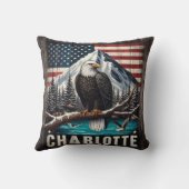 山に囲まれた禿げたワシ クッション (裏面)