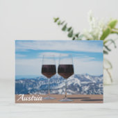 山に対して赤ワインのグラスを2つ (スタンド正面)