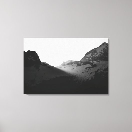 山に日光が当たる キャンバスプリント (正面)