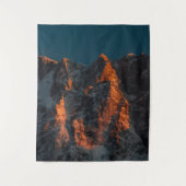 山に日没の光威厳のある灯 タペストリー (正面)